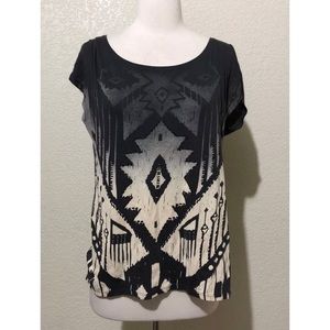 Jeans‎ By Buffalo Aztec Print Tee Small